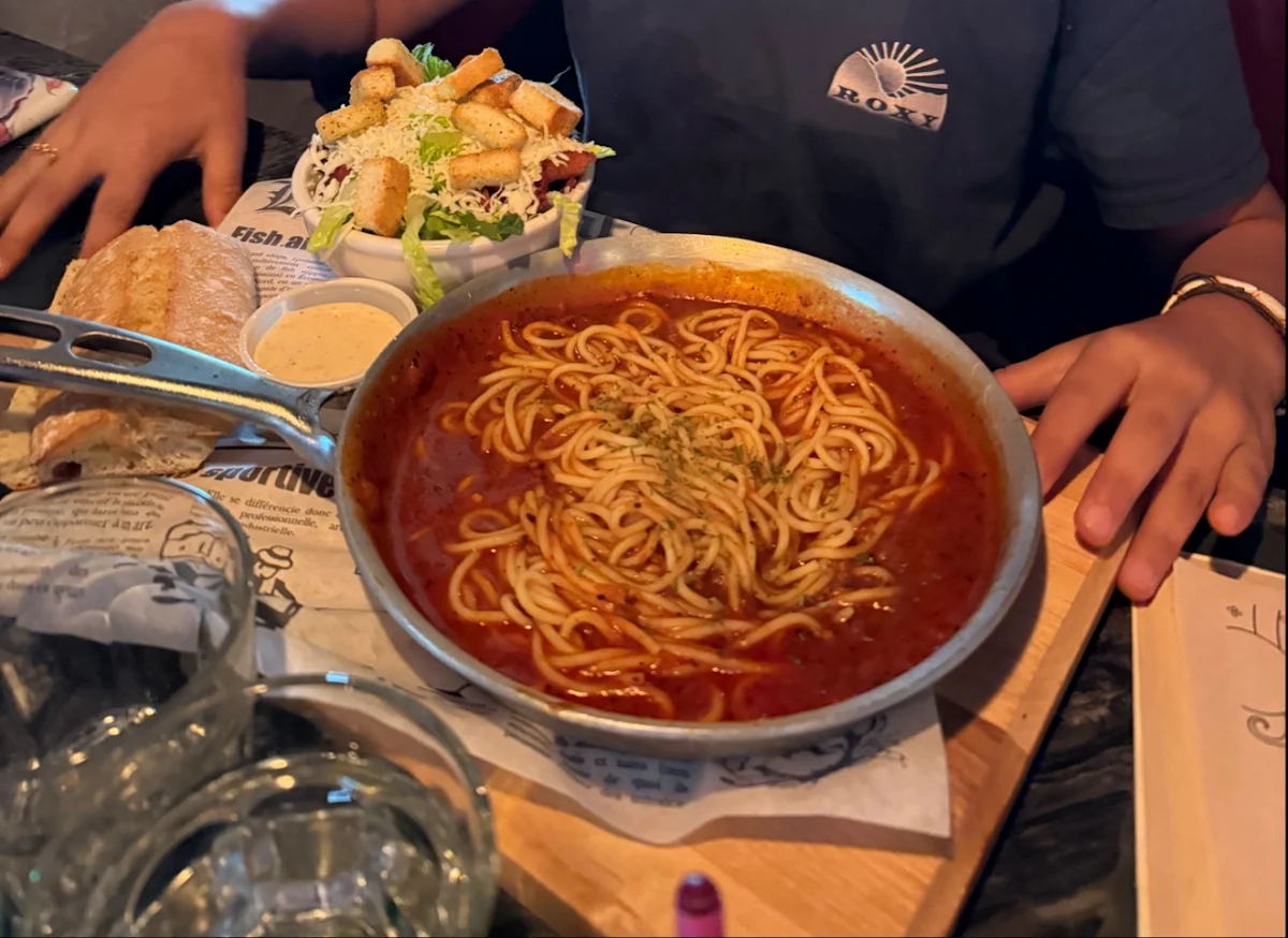 Food & drink, Resto Pub Gaspésien