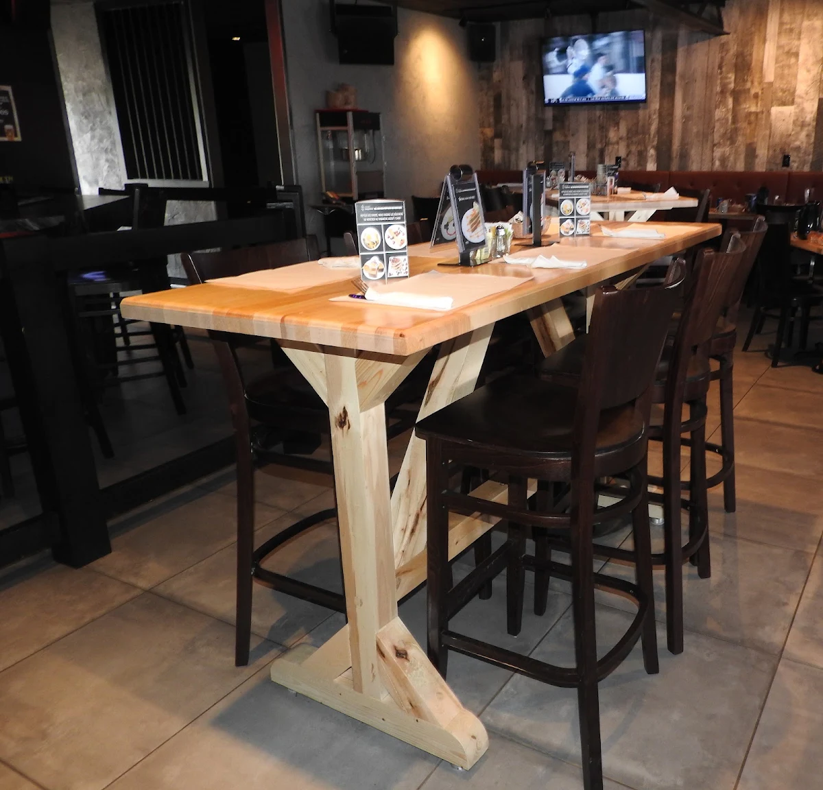 Vibe, Resto Pub Gaspésien