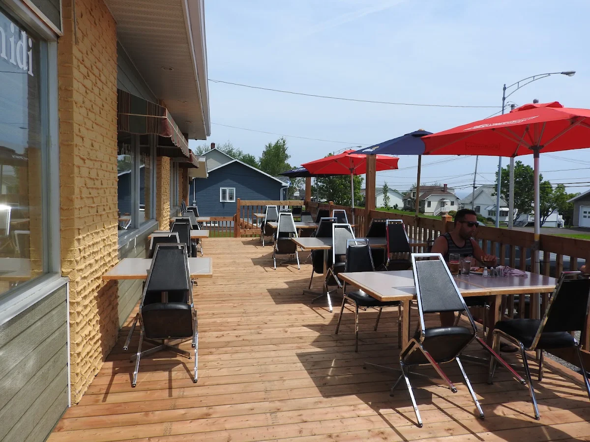 Vibe, Resto Pub Gaspésien