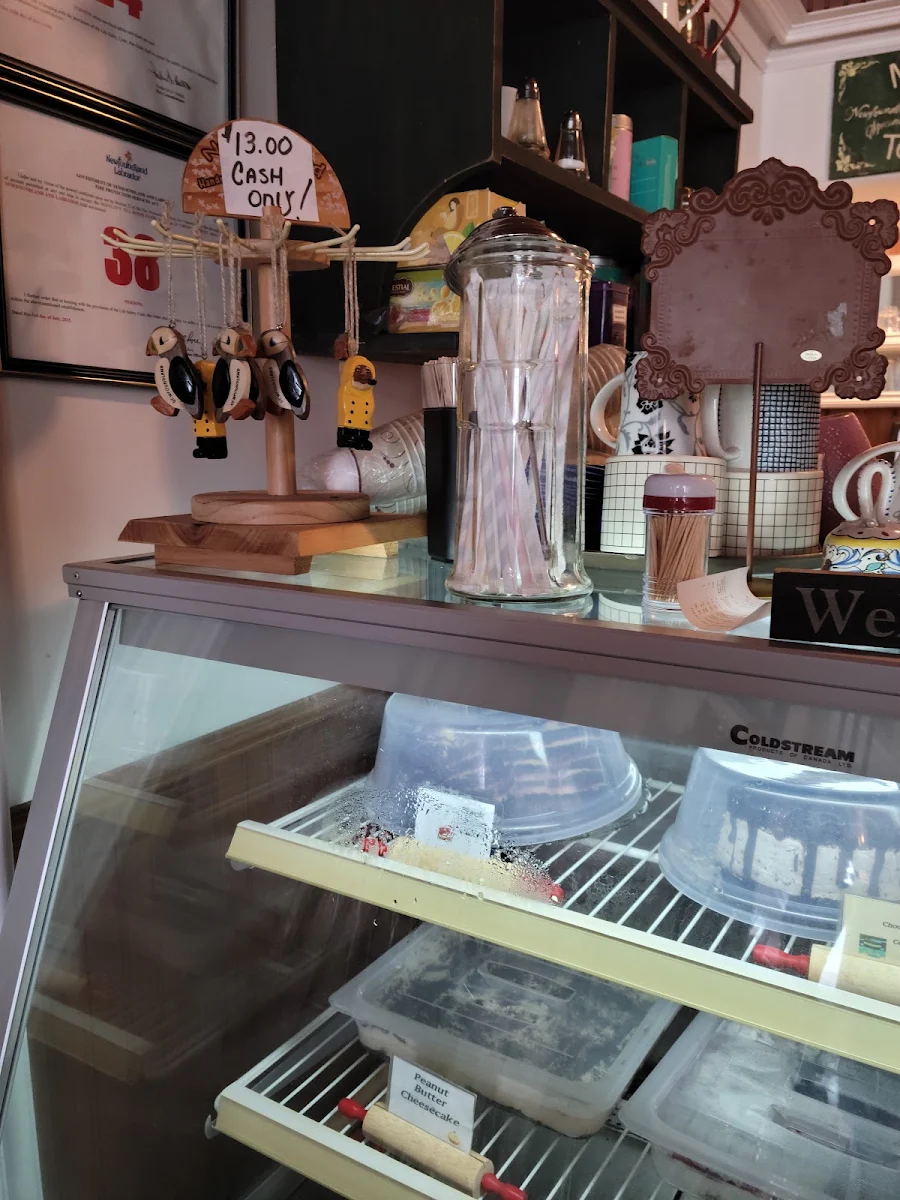 Vibe, Mifflin's Tea Room