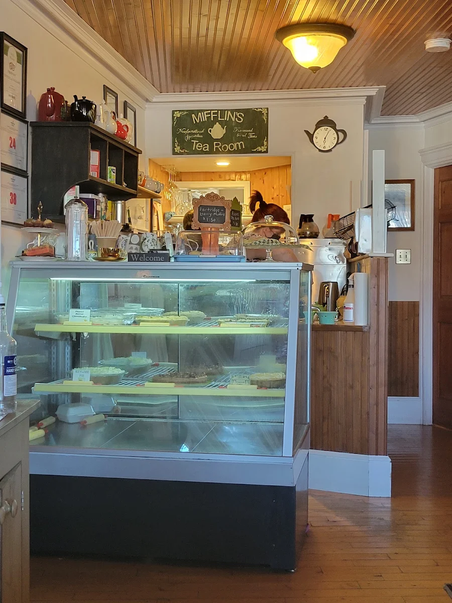 Vibe, Mifflin's Tea Room