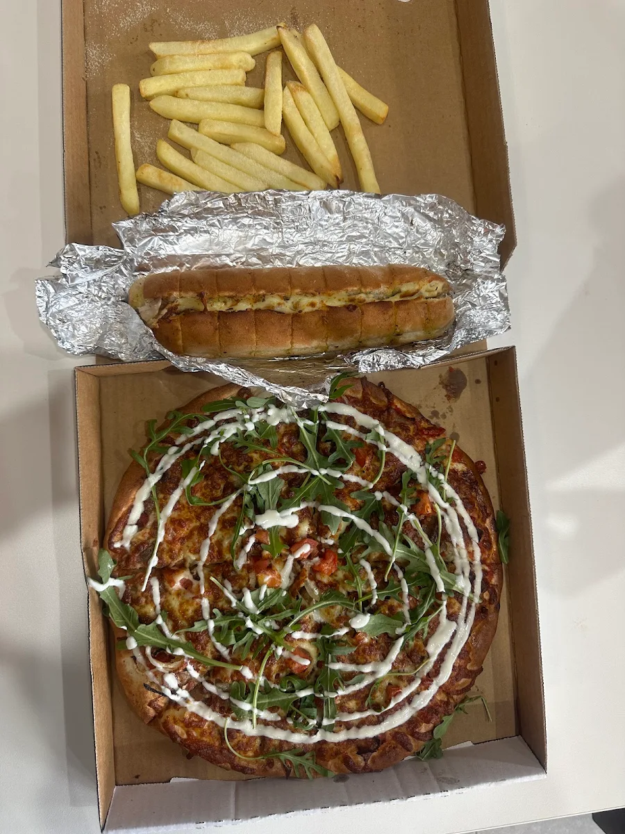 Food & drink, Mahoneys Pizza