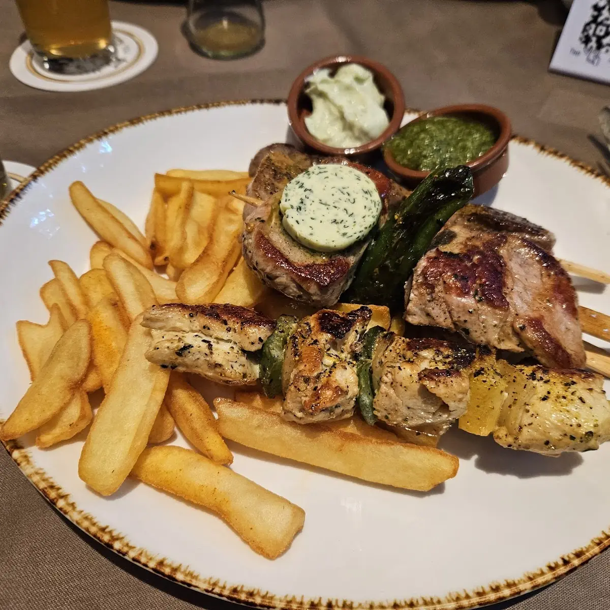 Essen und Trinken, LaVida Tapas Restaurant & Bar