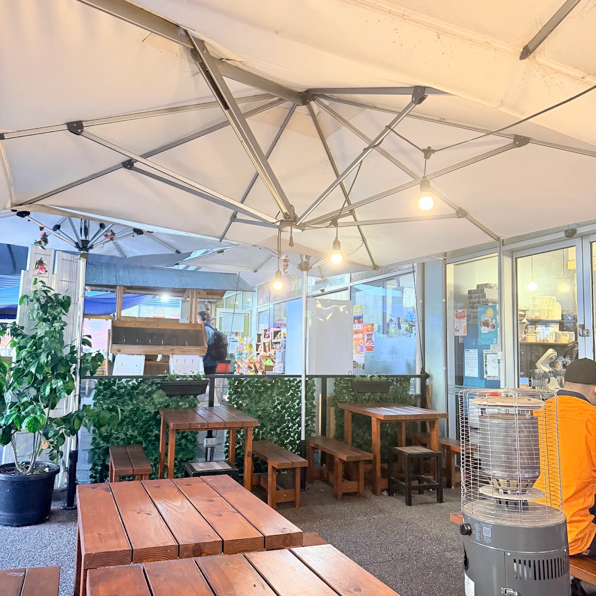 Vibe, Bek Cafe Restaurant and Dessert Maribyrnong