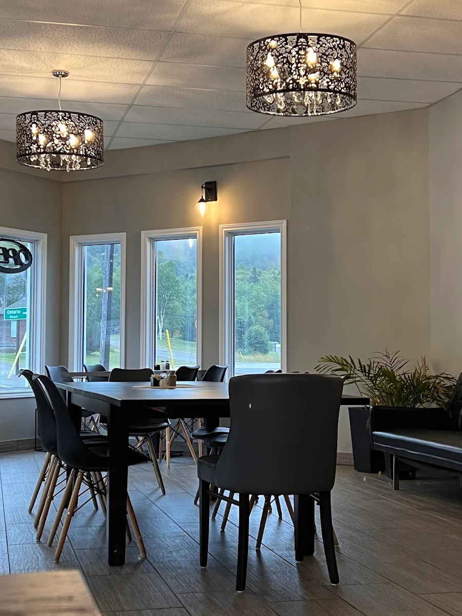 Vibe, Filane's Restaurant
