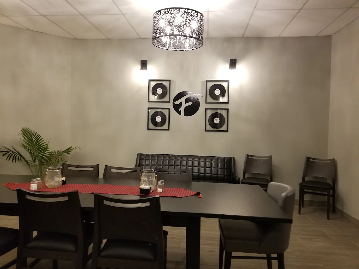 Vibe, Filane's Restaurant