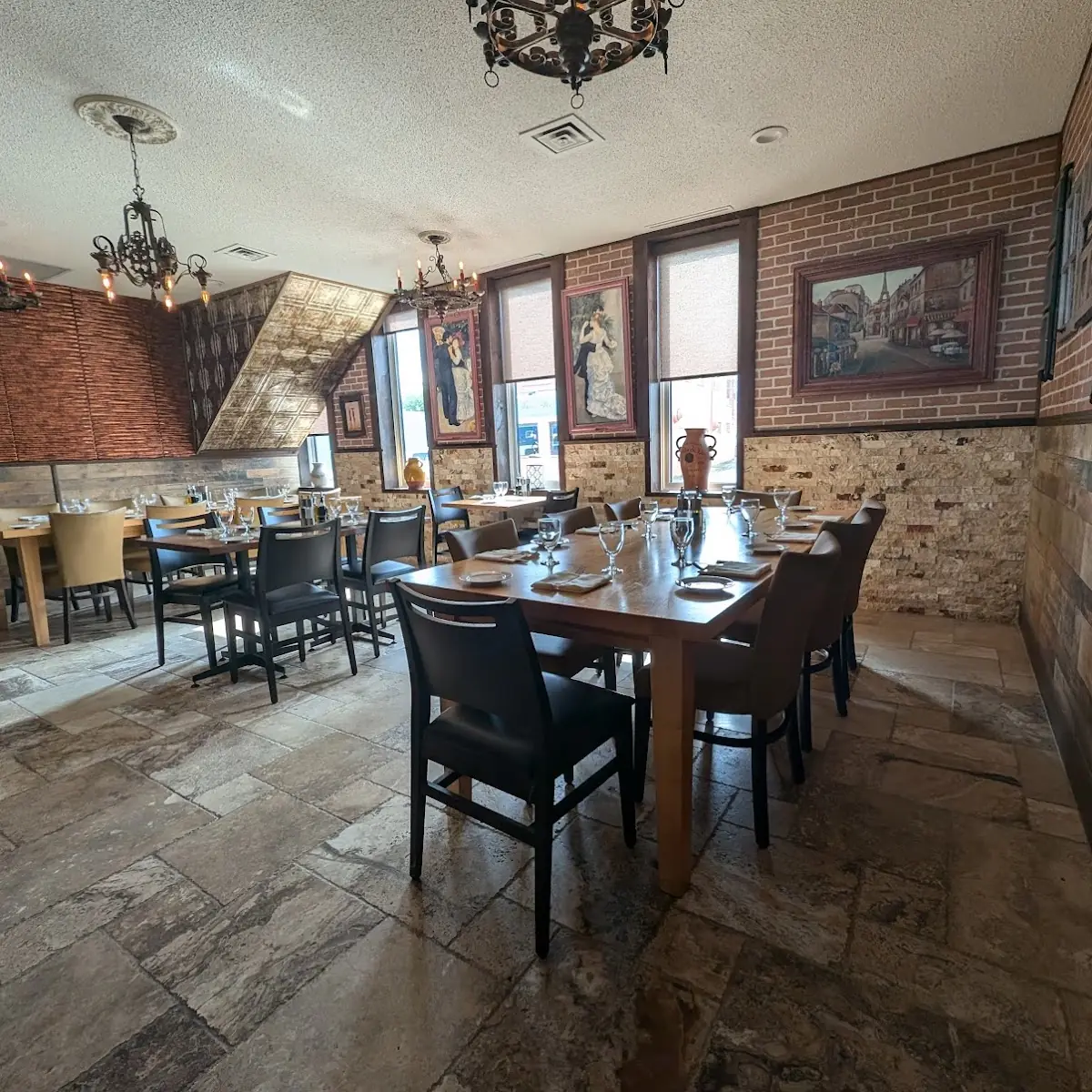 Vibe, Vaticano Italian Restaurant Fort Erie