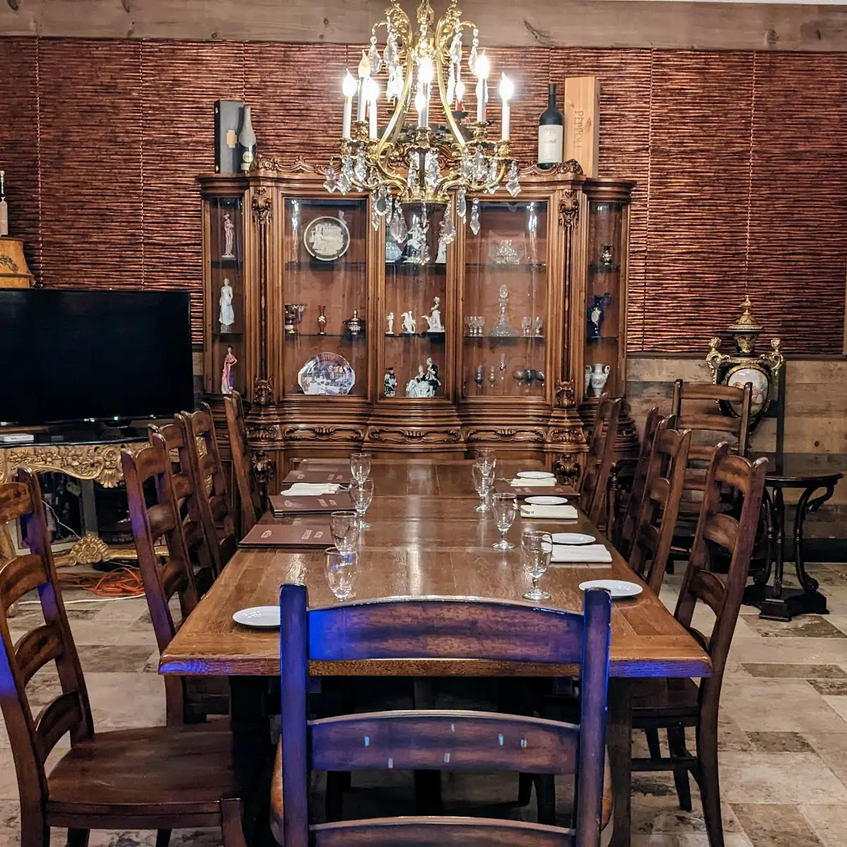 Vibe, Vaticano Italian Restaurant Fort Erie