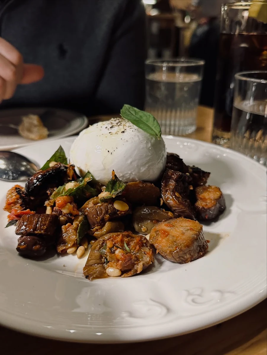 Food & drink photo 4