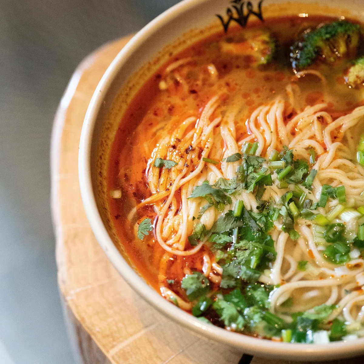 Food & drink, Mogouyan Hand Pulled Noodle - Nouilles Tirées À La Main (Mont Tremblant) 磨沟沿老字号兰州牛肉面