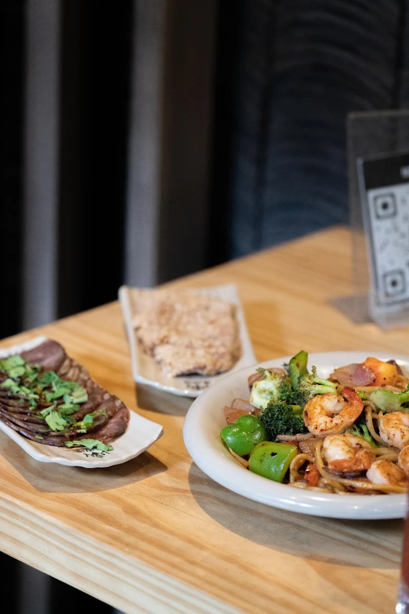 Food & drink, Mogouyan Hand Pulled Noodle - Nouilles Tirées À La Main (Mont Tremblant) 磨沟沿老字号兰州牛肉面