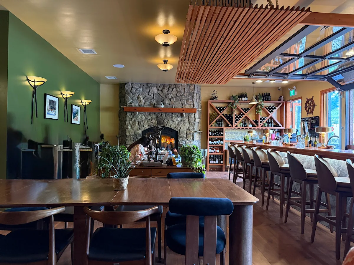Vibe, Steamboat Lounge & Forage