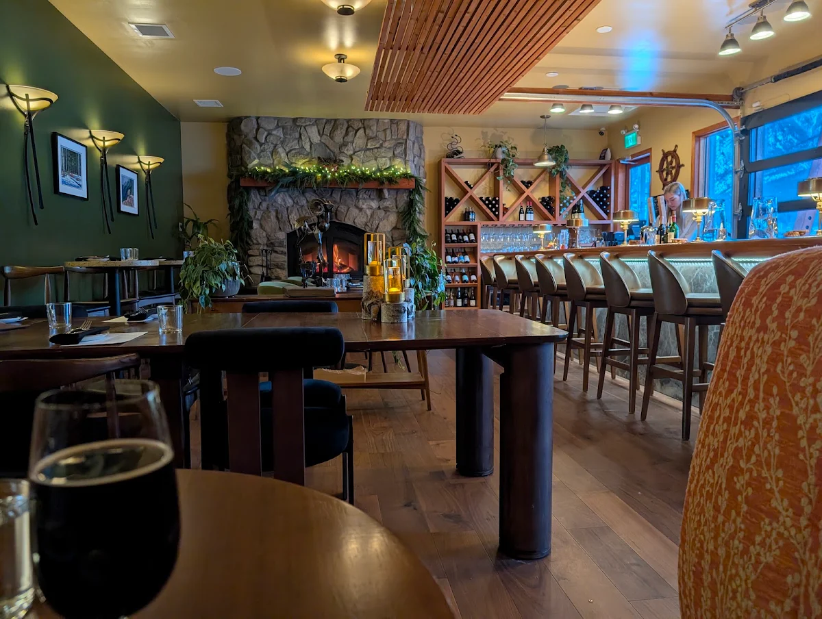 Vibe, Steamboat Lounge & Forage