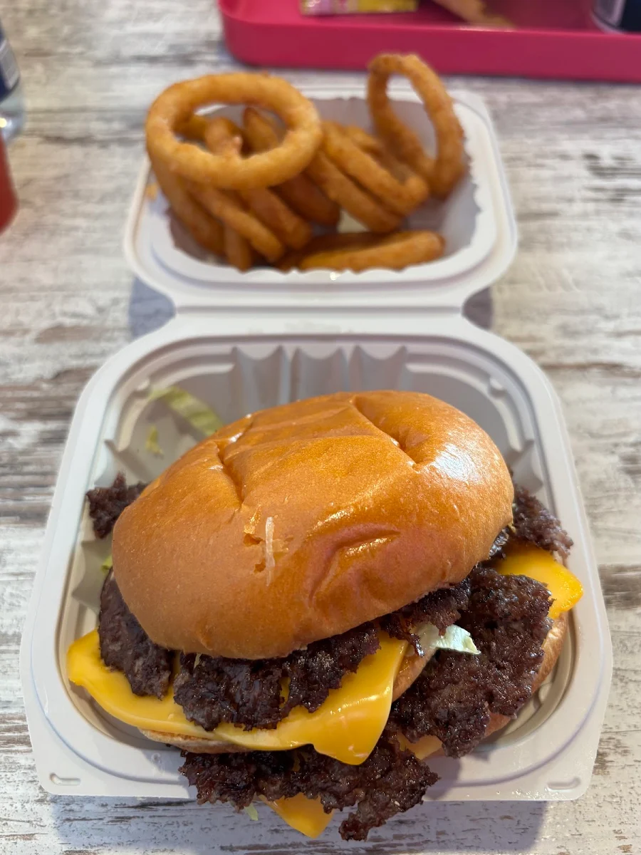 Food & drink, Famous Archie’s