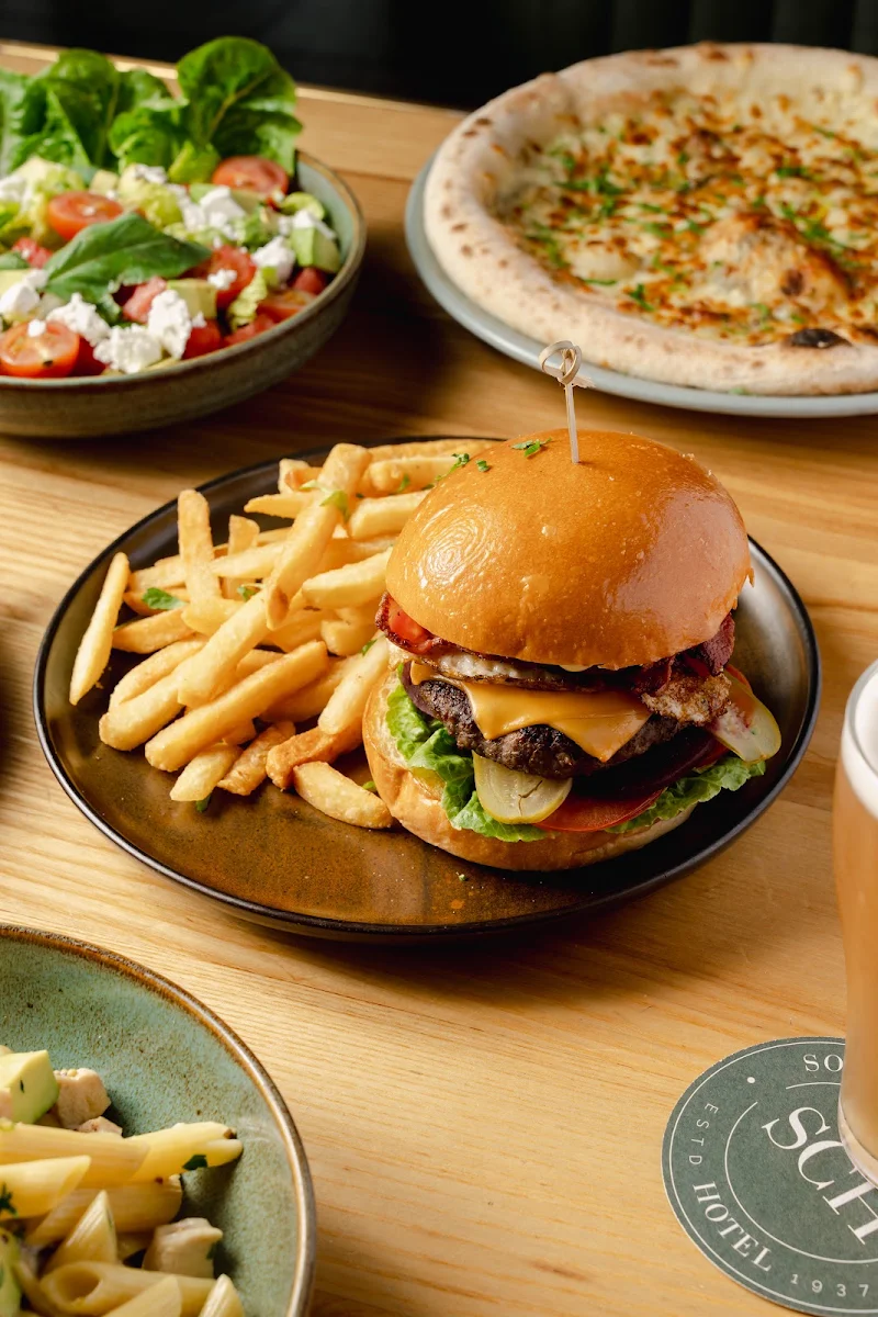 Food & drink, Southern Cross Hotel