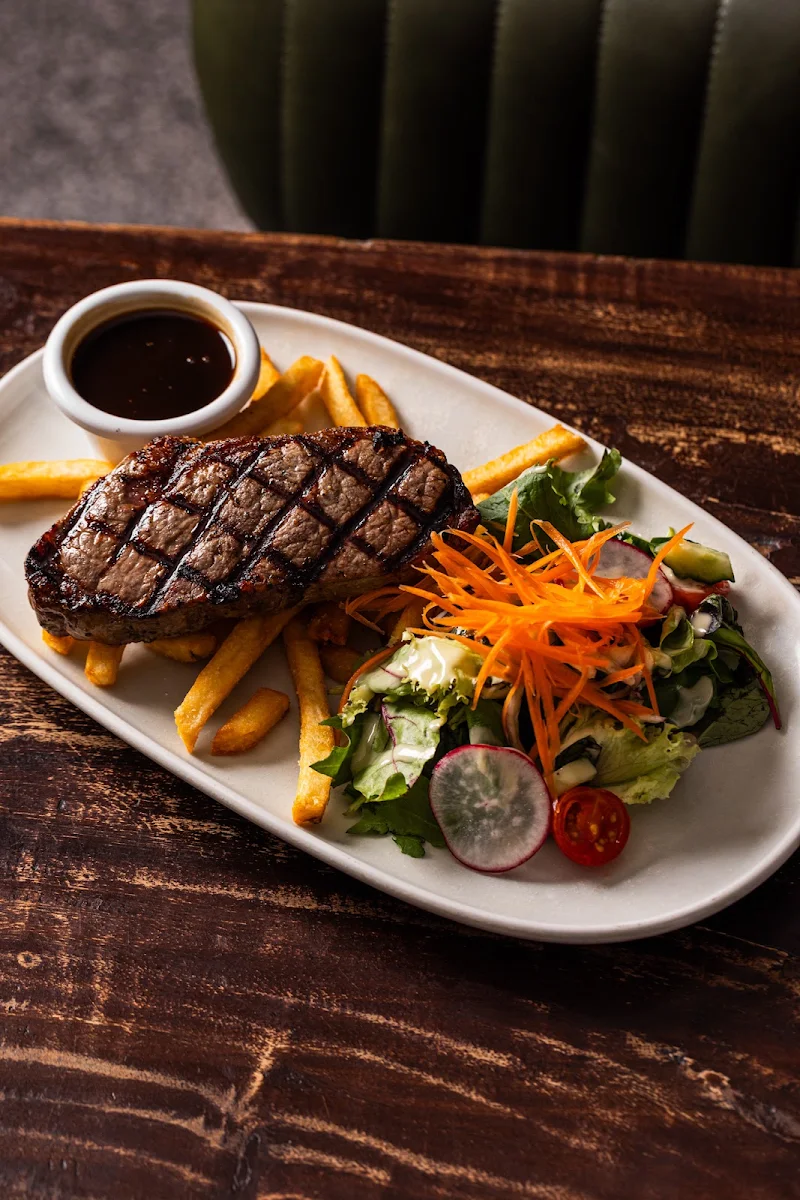 Food & drink, Southern Cross Hotel
