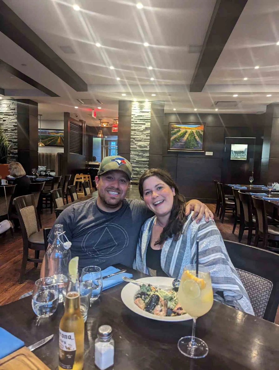 Vibe, The Landing Kitchen + Bar