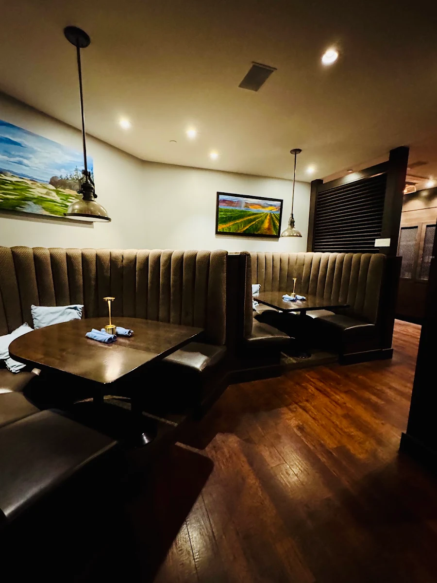 Vibe, The Landing Kitchen + Bar