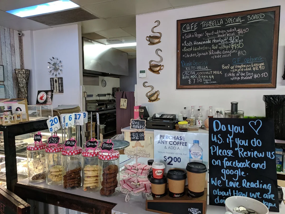 Vibe, Cafe Tahbella