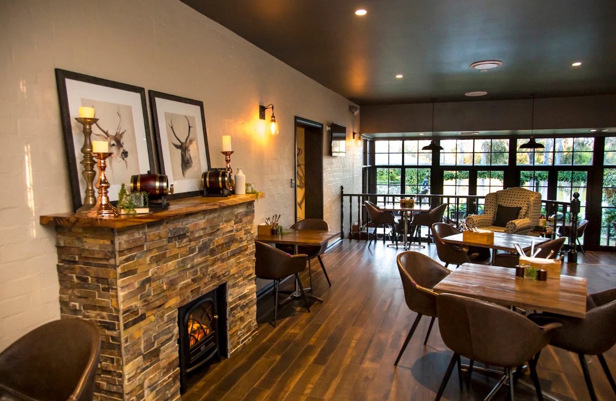 Vibe, Briars Restaurant