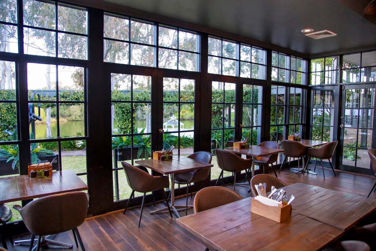 Vibe, Briars Restaurant