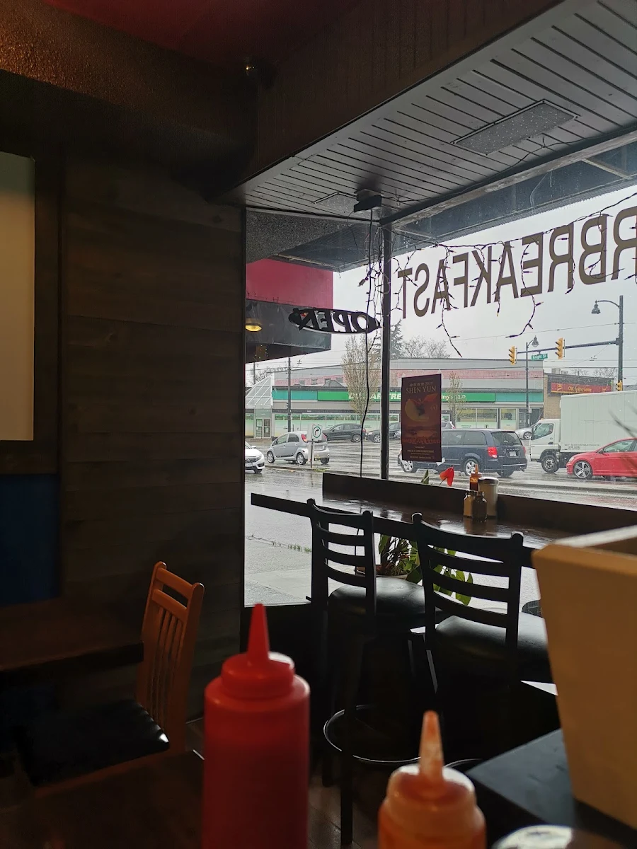Vibe, Knight Street Cafe