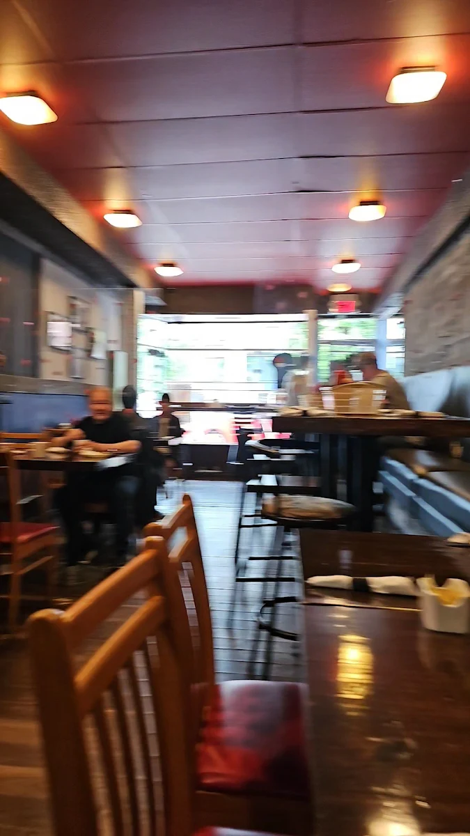 Vibe, Knight Street Cafe