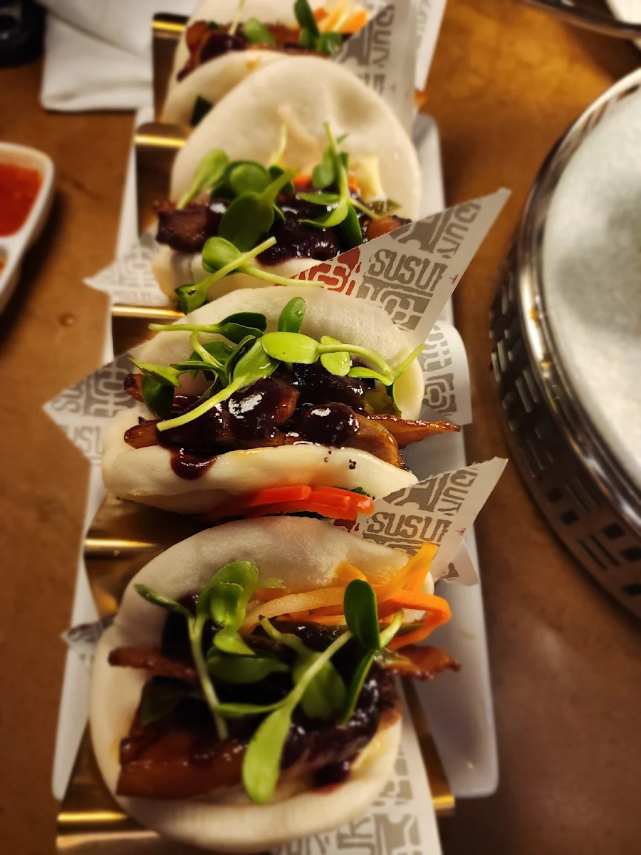 Food & drink, Lee