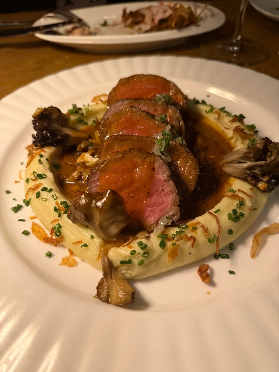 Food & drink, Lee