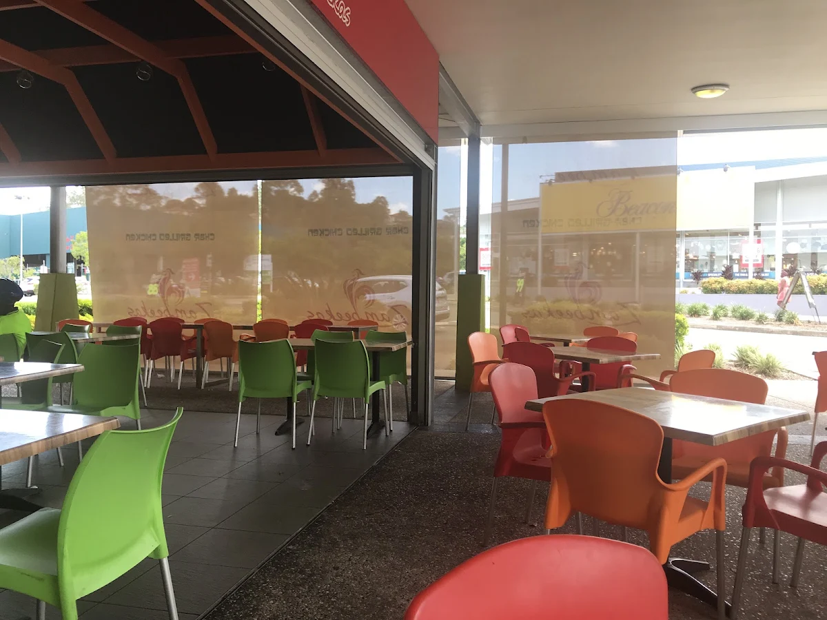 Vibe, Zambeekas Restaurant