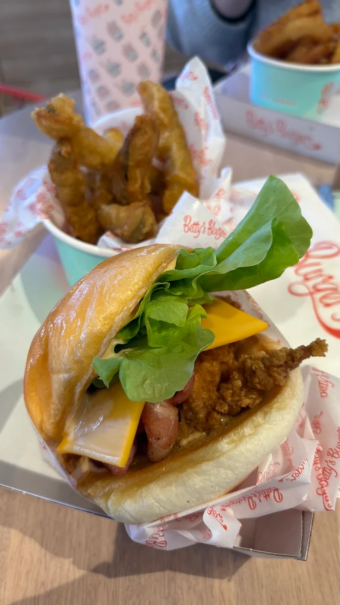 Food & drink, Betty's Burgers