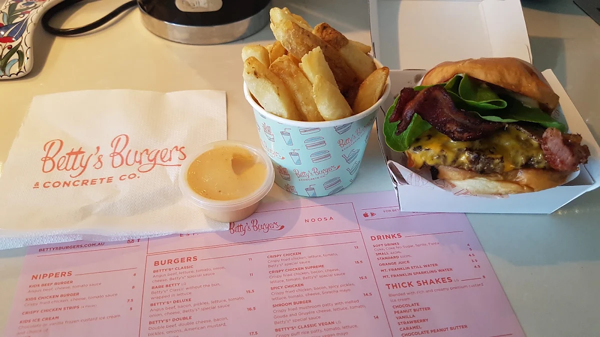 Menu, Betty's Burgers