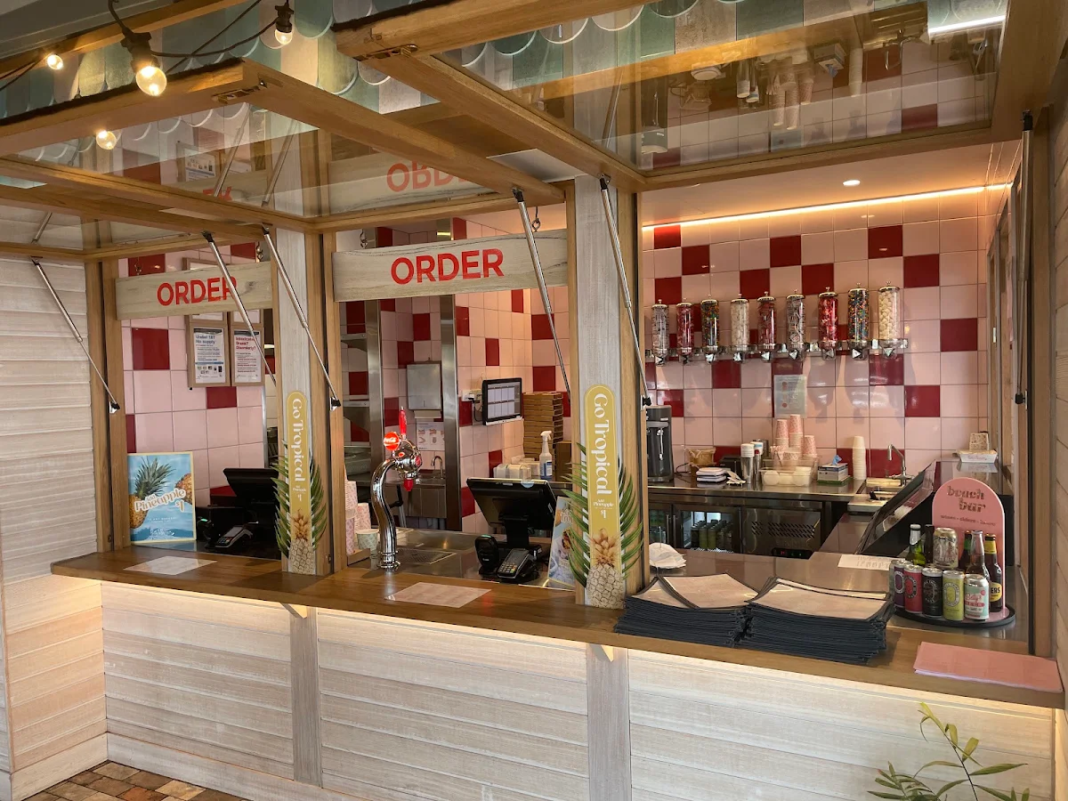 Vibe, Betty's Burgers