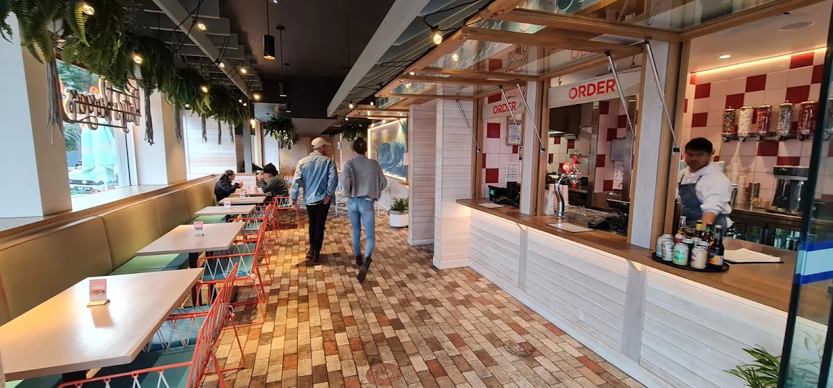 Vibe, Betty's Burgers