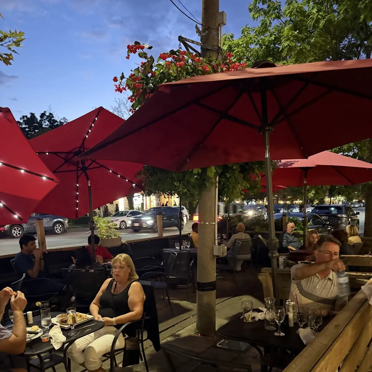 Vibe, Bistro Six One