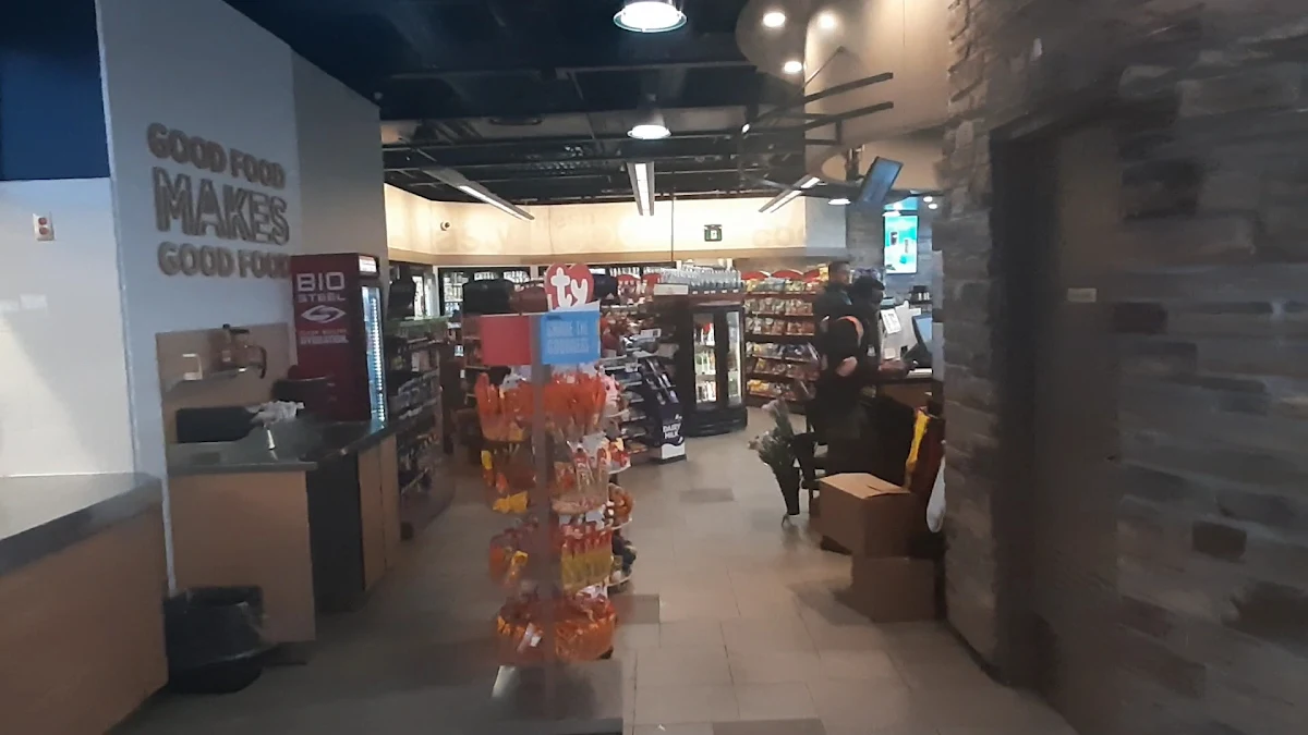 Menu, A&W Canada