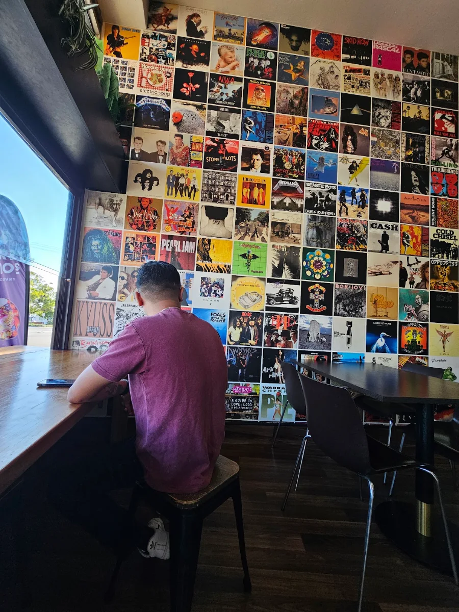Vibe, Scale & Bloom Cafe - New Lambton