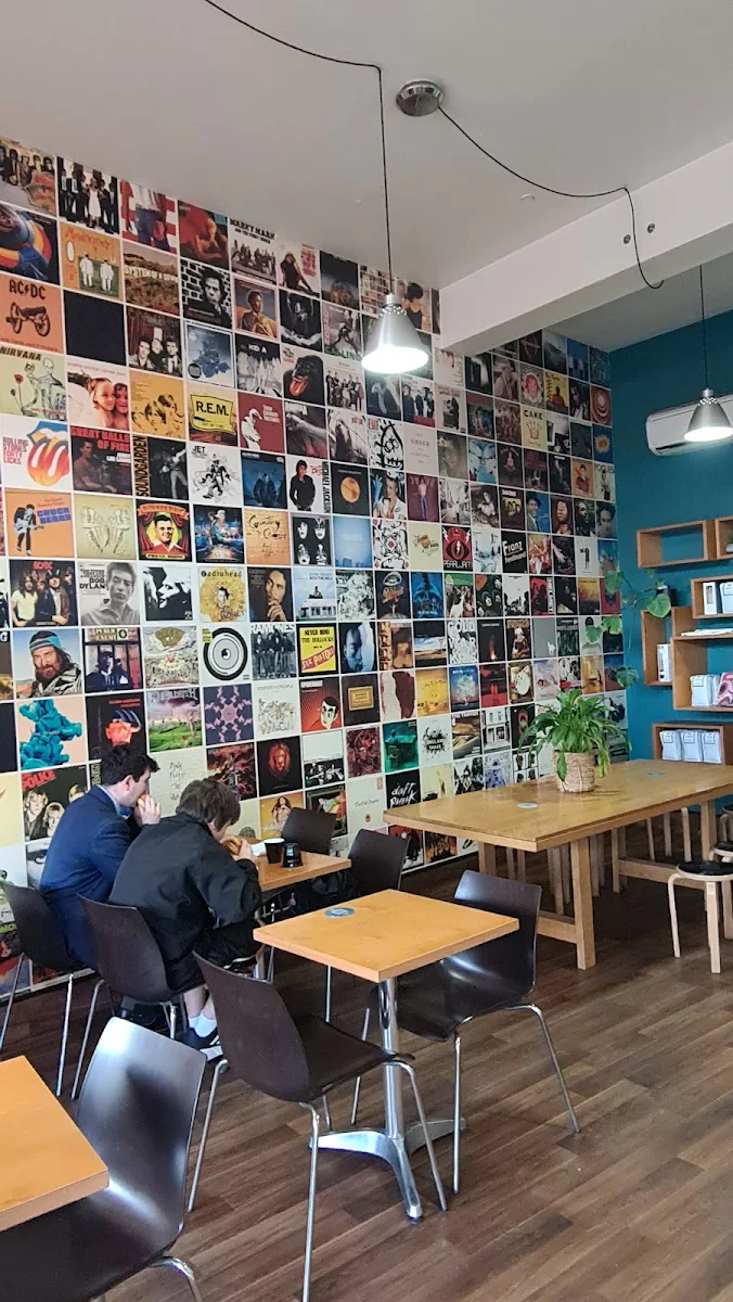 Vibe, Scale & Bloom Cafe - New Lambton