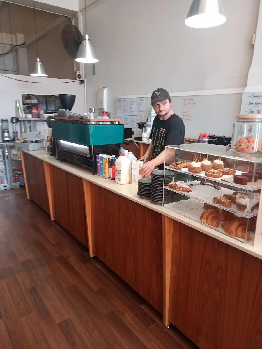 Vibe, Scale & Bloom Cafe - New Lambton