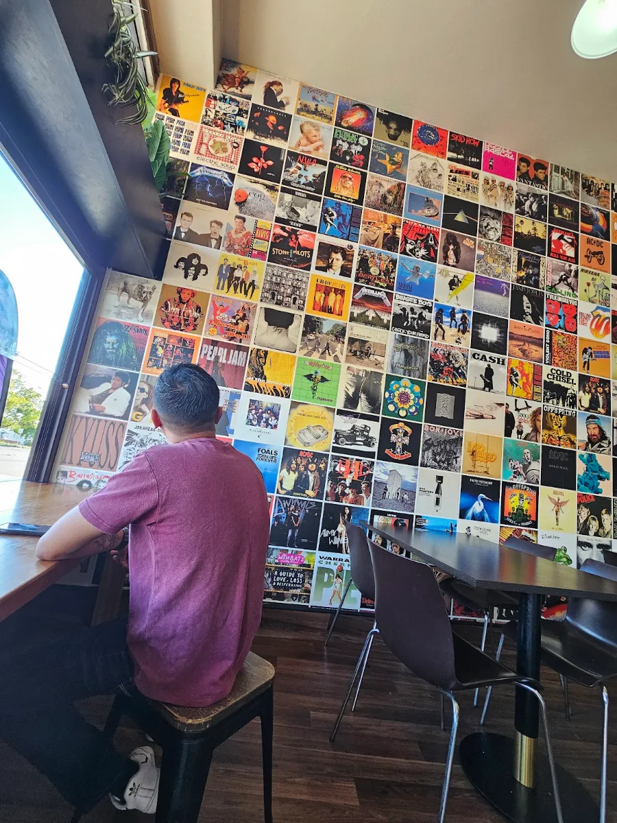 Vibe, Scale & Bloom Cafe - New Lambton