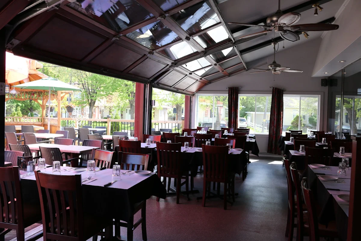 Restaurant St-Jean Pizzeria cover