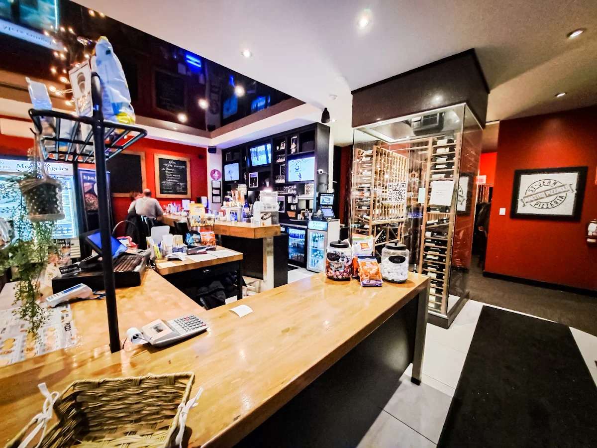 Vibe, Restaurant St-Jean Pizzeria