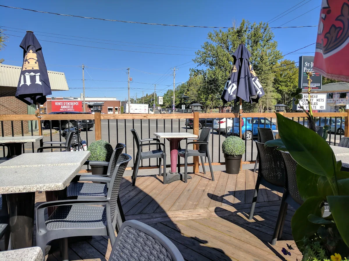 Vibe, Restaurant St-Jean Pizzeria