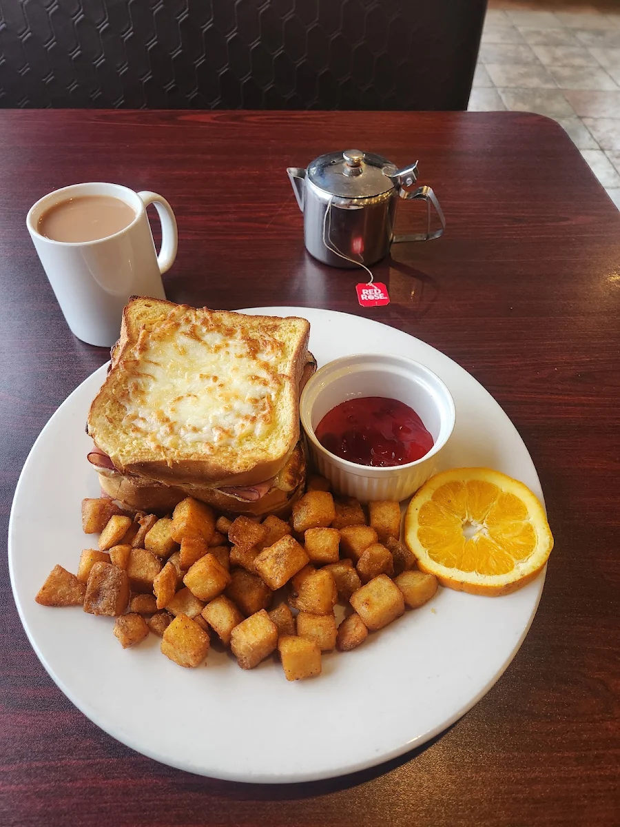 Food & drink, French Toast Family Restaurant