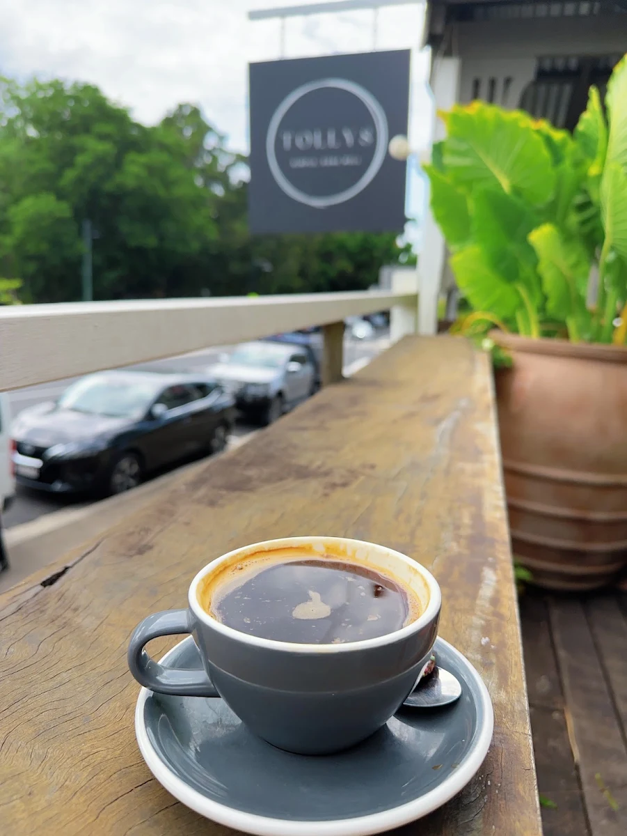 Food & drink, TOLLY’S