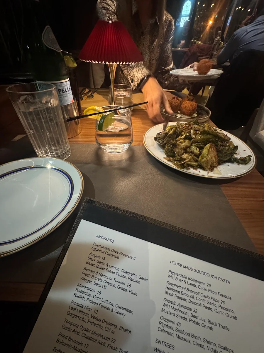 Menu, Nico Walkerville