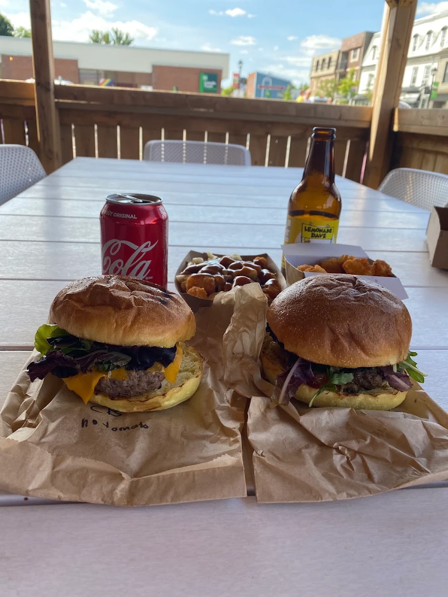 Food & drink, Vic Social