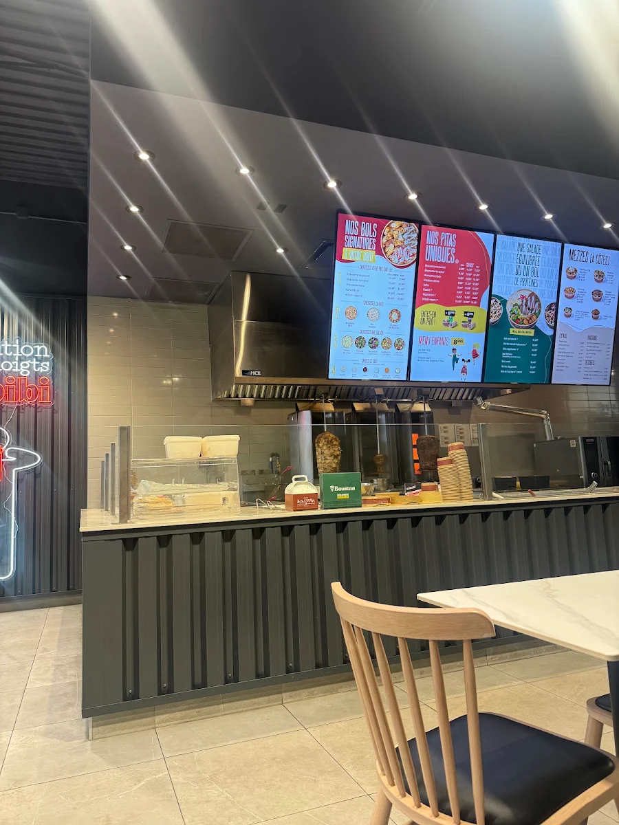 Vibe, Restaurant Boustan