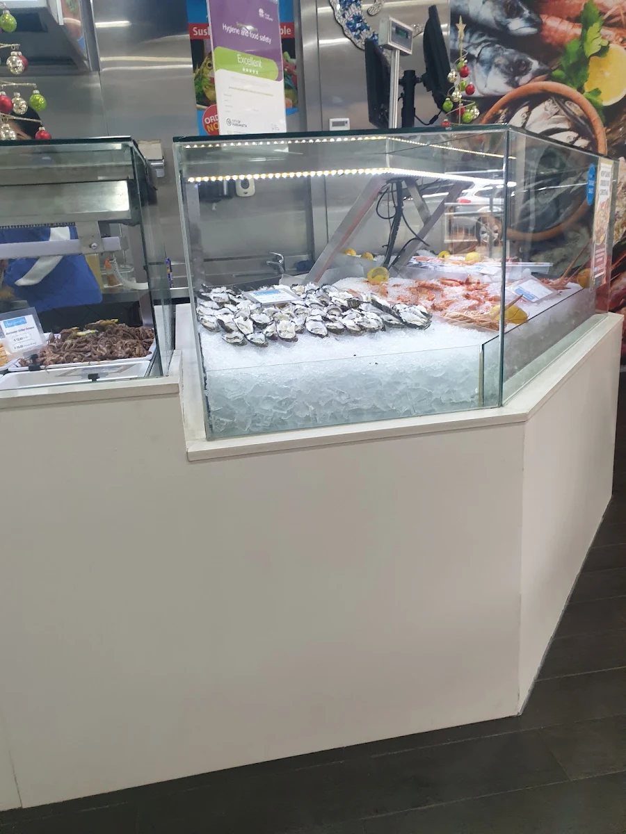 Vibe, Aces Seafood