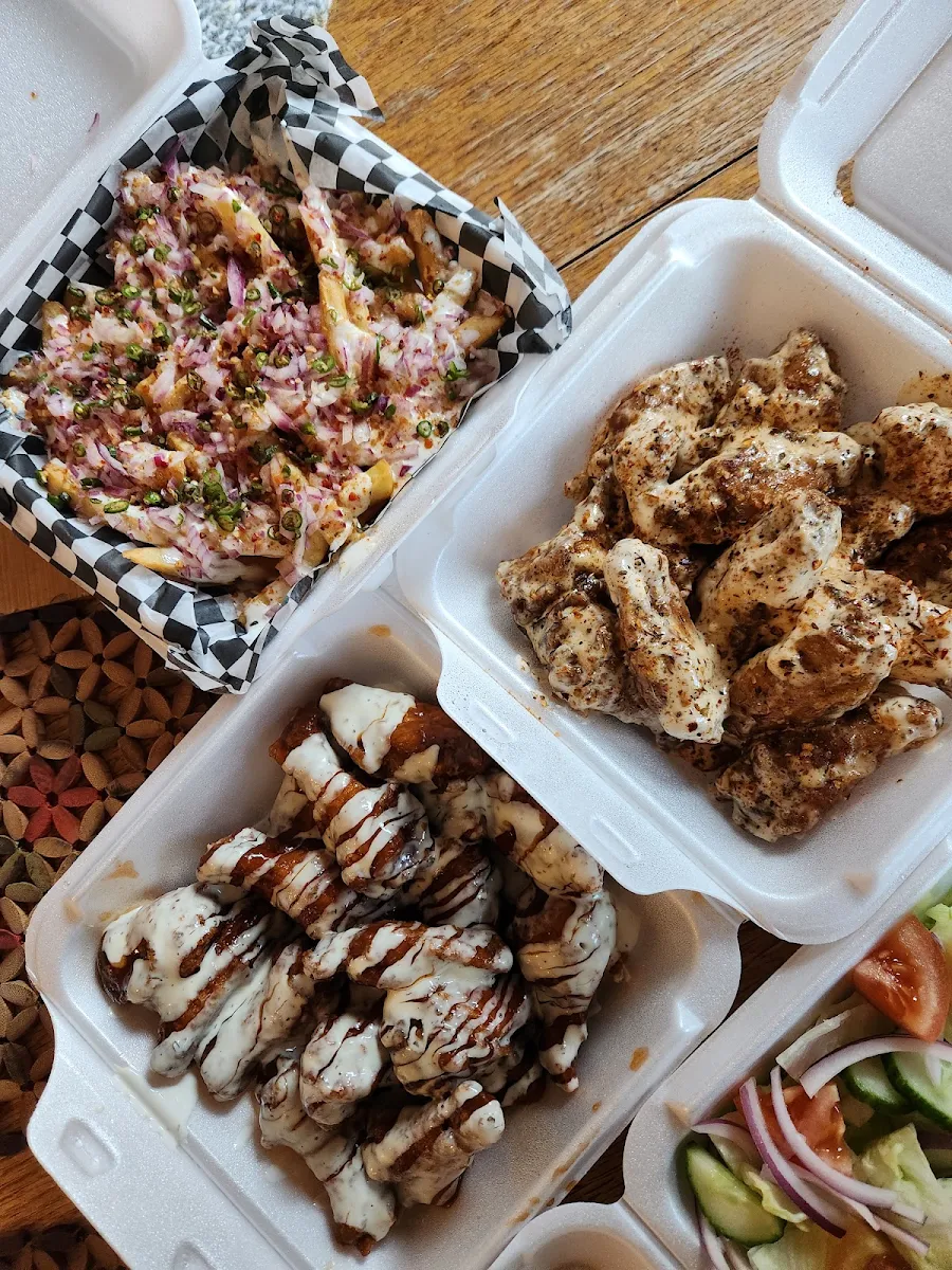 Food & drink, Wing Station
